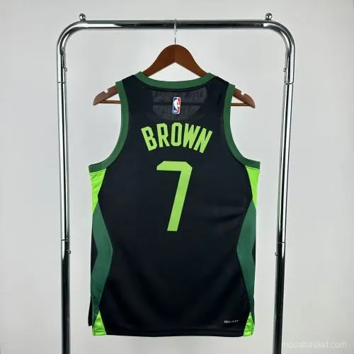 BOSTON CELTICS - BROWN 7