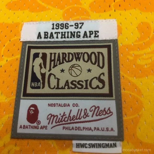 LAKERS YELLOW 93 X BAPE - Imagen 5