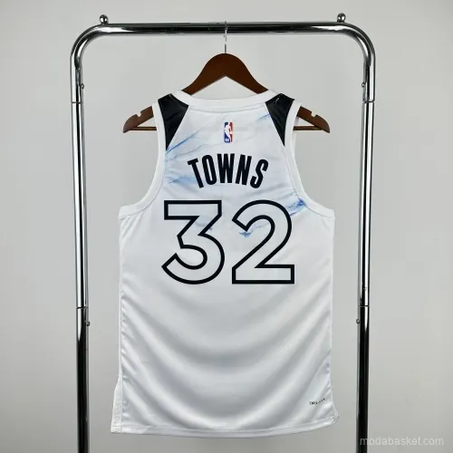 MINNESOTA TIMBERWOLVES - TOWNS 32